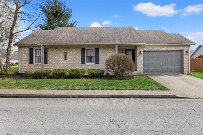 Lexington House: 3534 Cave Hill Place