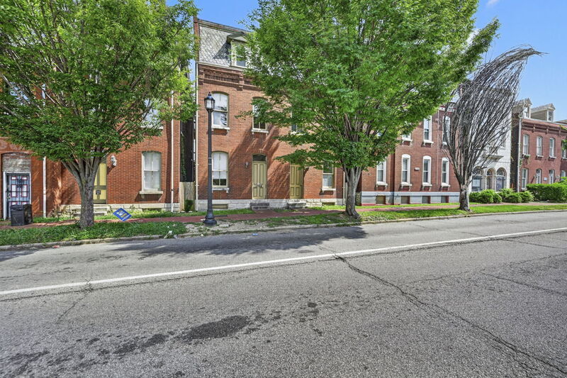 Saint Louis Condo: 1704 S Tucker Blvd