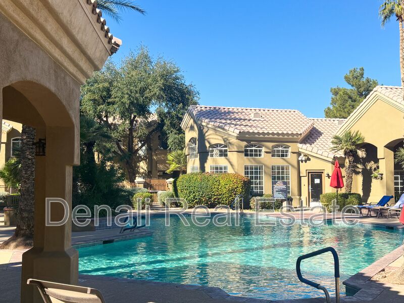 Scottsdale House: 5335 E. Shea Blvd