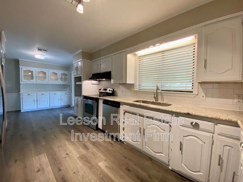 Shreveport House: 845 Elmdale St