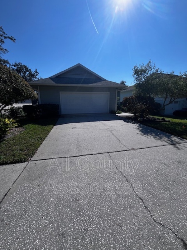 Tarpon Springs House: 1007 S Pointe Alexis Dr