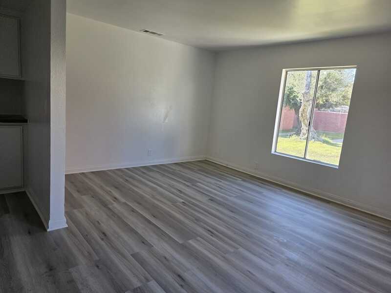 Pomona Townhome: 1227 East Pasadena Street