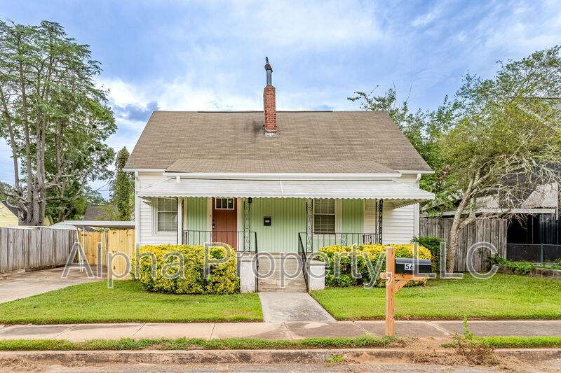 Greenville House: 56 Hutchins St
