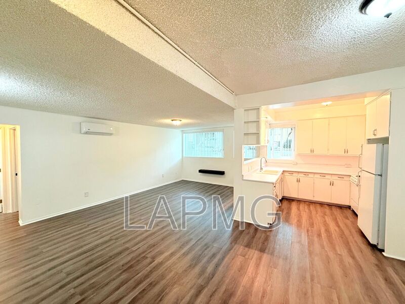 Santa Monica House: 808 Princeton St.