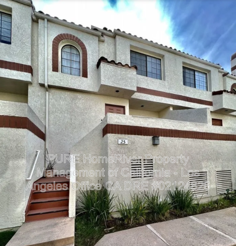 Torrance House: 2931 Plaza del Amo