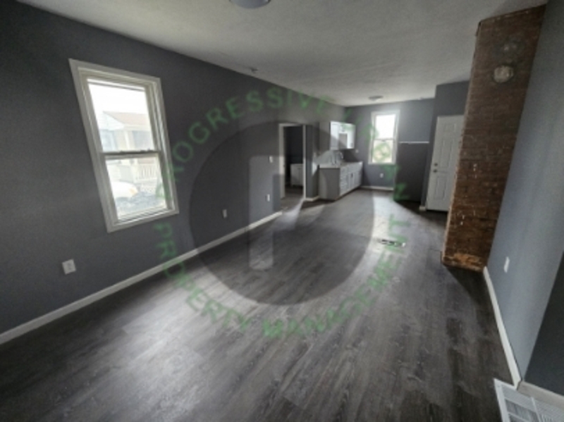 Cleveland Condo: 7040 Roy Avenue - Back House Down