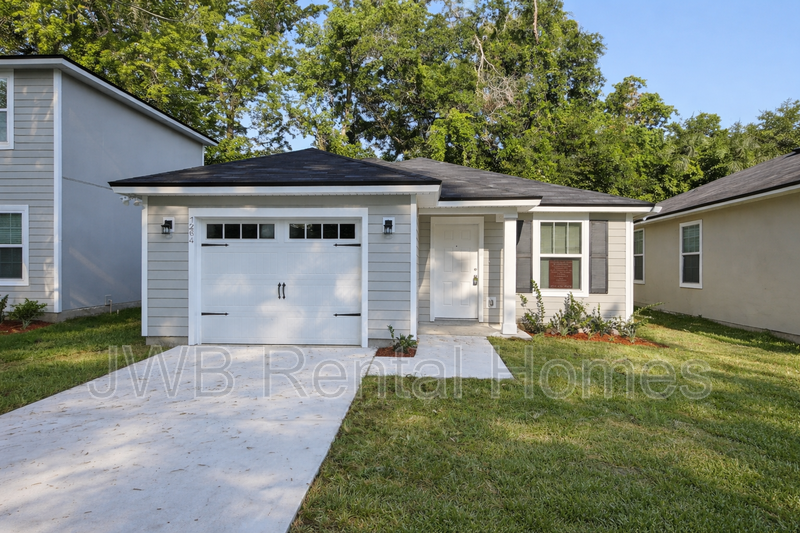 Jacksonville House: 1264 Mull St