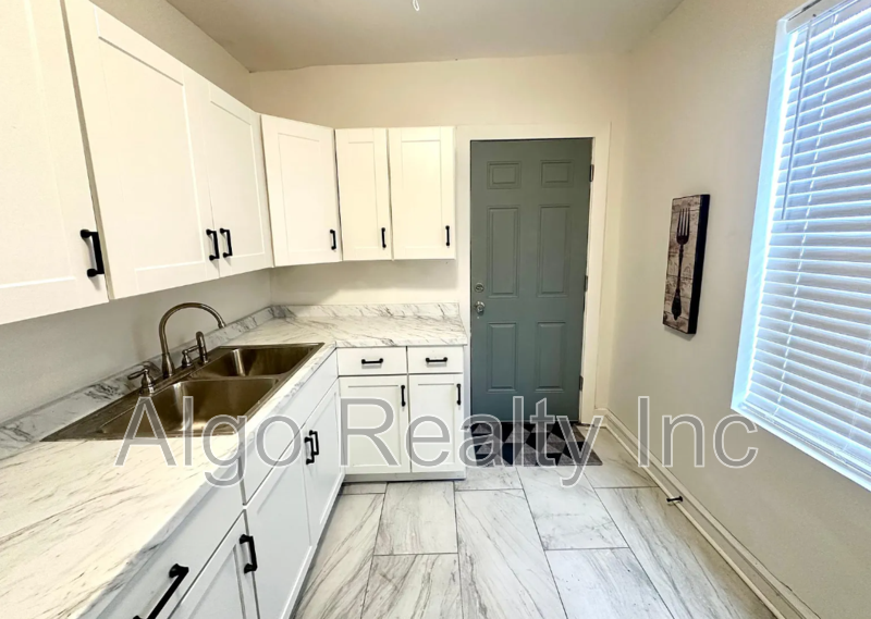 Minneapolis House: 1402 North 21st Avenue