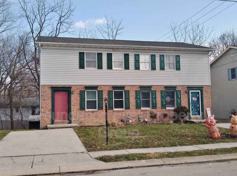 Hanover House: 862 McAllister Street