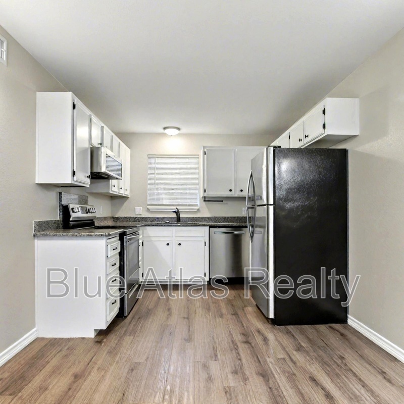 Denton Condo: 225 Bryan Street