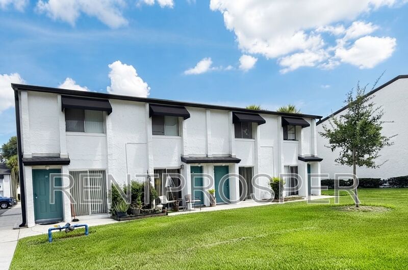 Orlando Townhome: 4211 S. Semoran Blvd