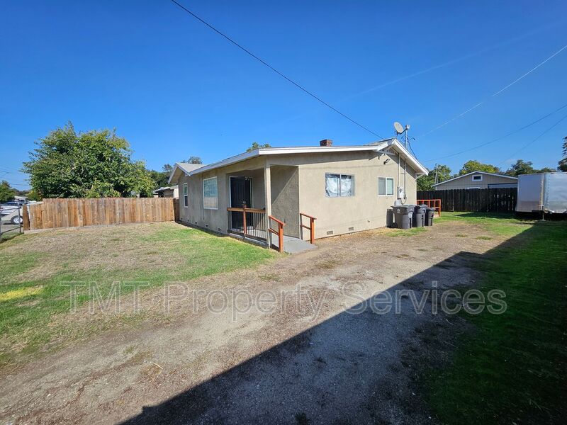 Stockton House: 908 S Sinclair Ave