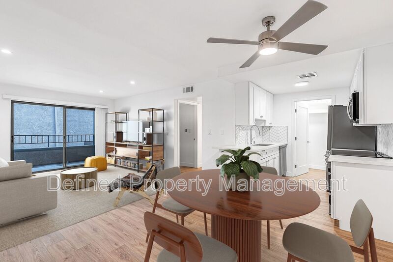 Valley Village Condo: 5807 Laurel Canyon Boulevard