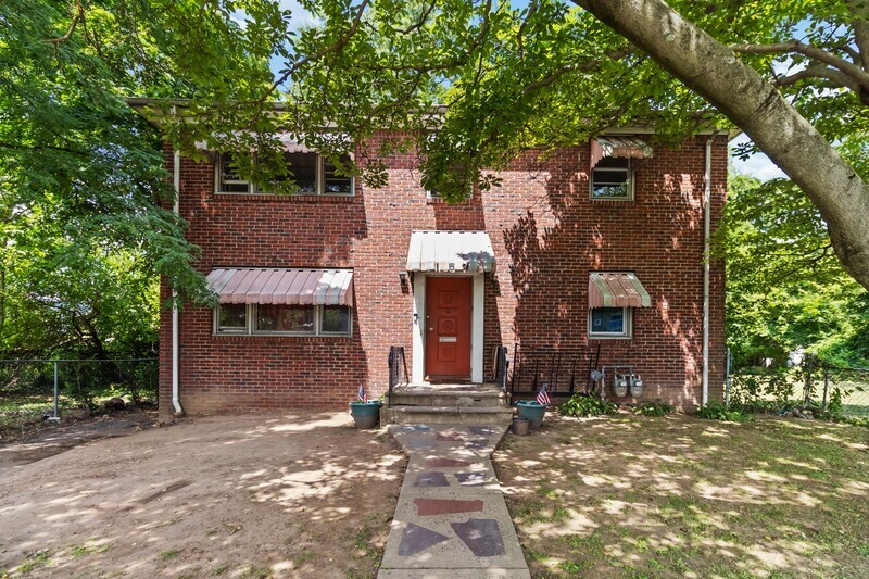 East Orange Condo: 167 South Munn Avenue