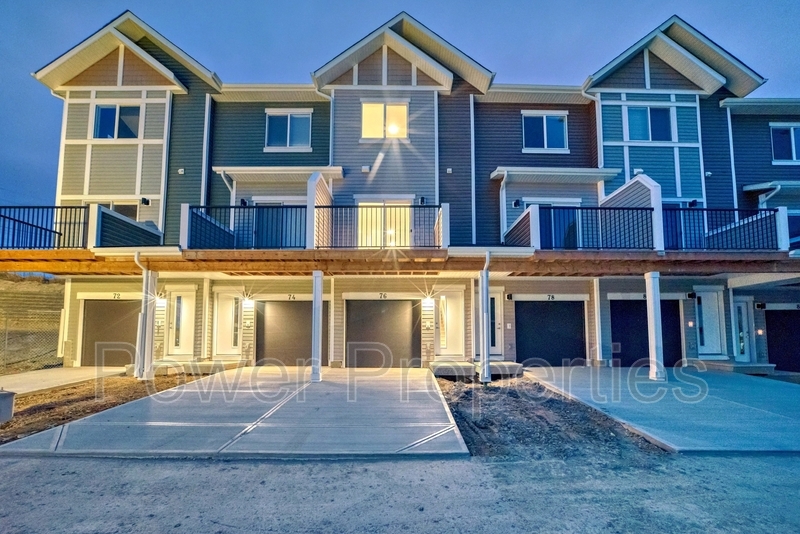 Calgary Townhome: 76 Tuscany Summit Square Northwest