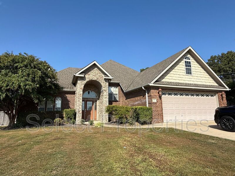 Jonesboro House: 2520 Granite Point