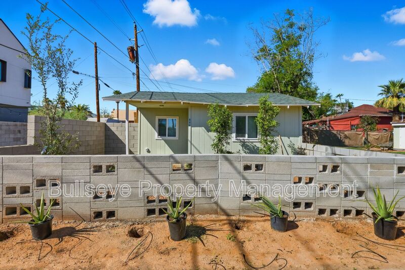 Phoenix House: 830 N. 10th Street