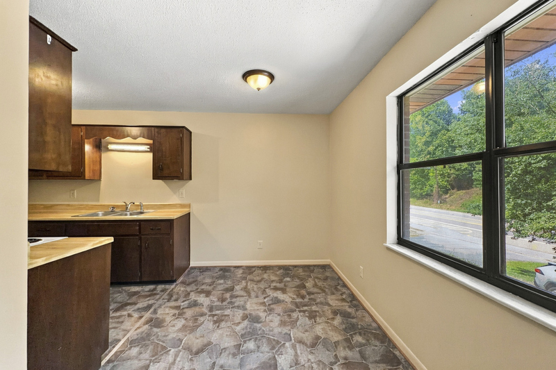 Photograph 4 of 12827 Chapman Highway, 4