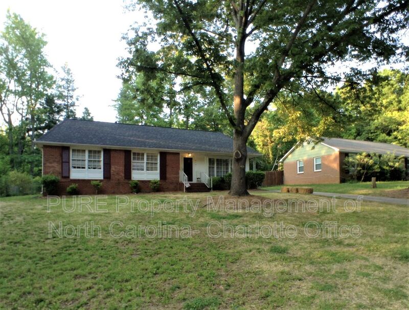 Charlotte House: 5221 Delivau Drive