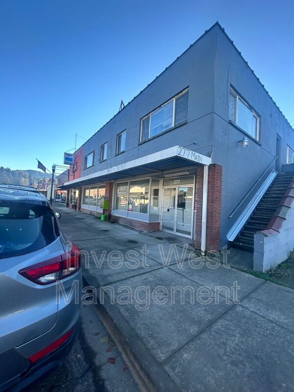 Morton House: 277 Main Street