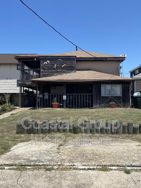 Norfolk Condo: 906 W Ocean View Ave 3