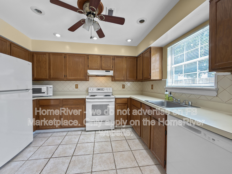 Dumfries Townhome: 3629 Mcdowell Ct