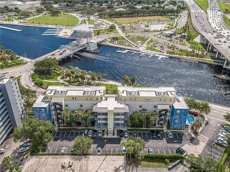 Tampa Condo: 1501 Doyle Carlton Dr