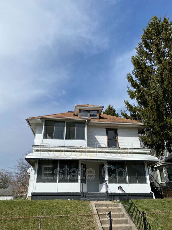 Request a Viewing for 1019 Garfield Avenue Tenant Turner