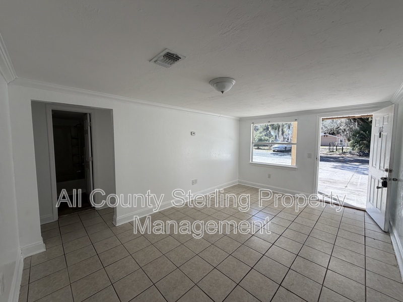 Lake City Apartment: 201 SE Beech Street