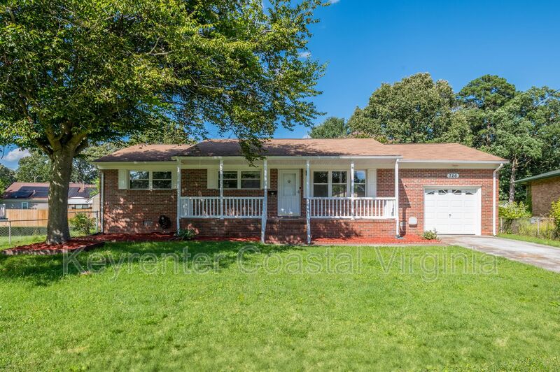 Newport News House: 726 Sunnywood Rd