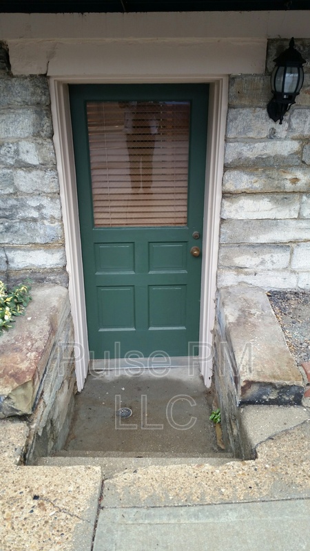 Covington House: 112 East 5th Street