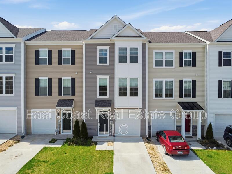 Bunker Hill Townhome: 22 Kirby Ct