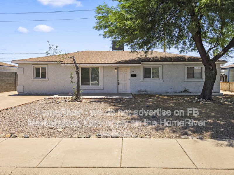Phoenix House: 3129 W Montebello Ave