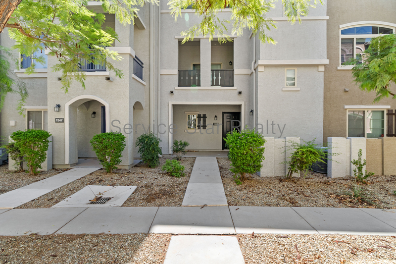 Phoenix Townhome: 2150 W Alameda Rd