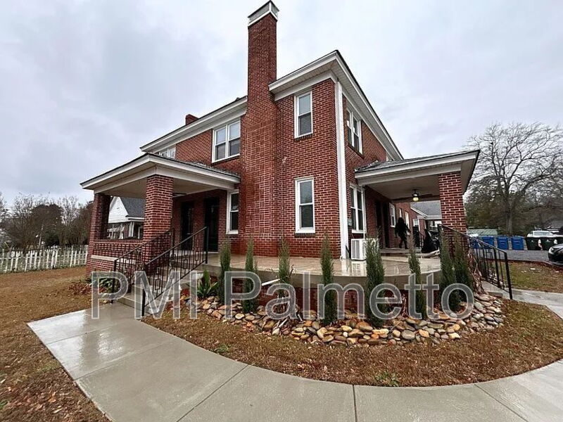 West Columbia House: 502 1/2 State Street