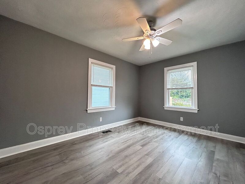 2 Bedroom Duplex! "ASK ABOUT OUR ZERO DEPOSIT" - Photo 5