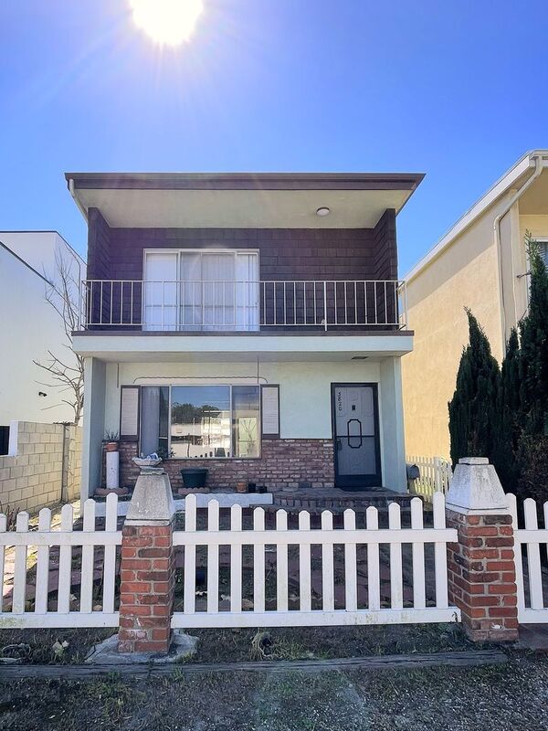 Torrance House: 3820 West 242nd Street