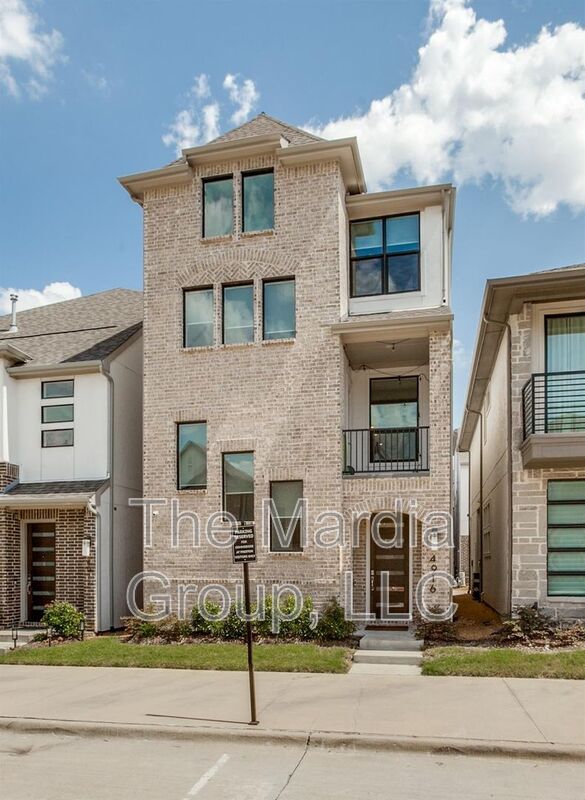 Plano House: 4916 Broadway Dr