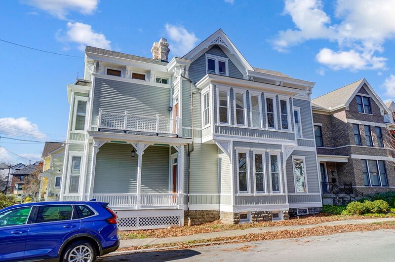 Cincinnati Condo: 2701 Cleinview Ave