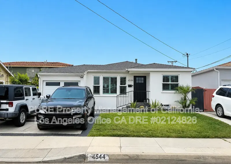 Lawndale House: 4544 W 156th St