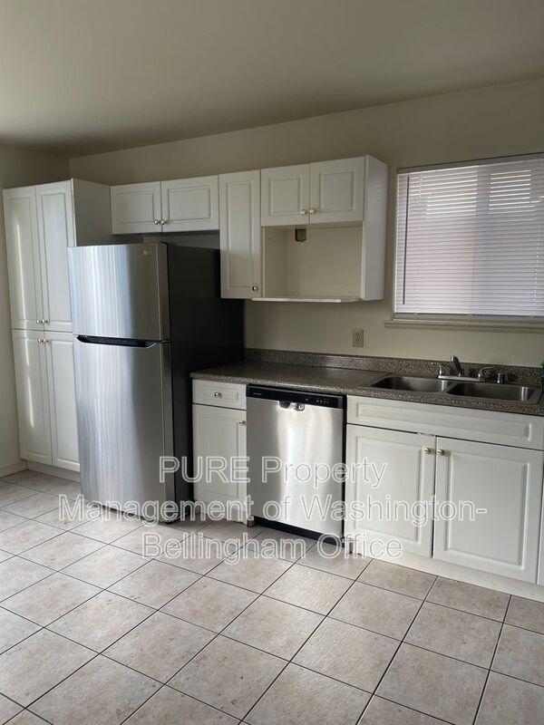 Bellingham House: 3013 Pacific Street