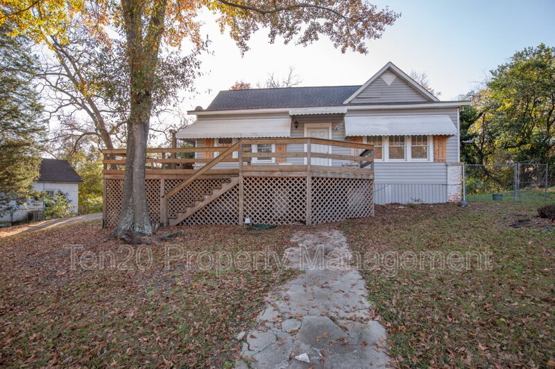 Phenix City House: 2111 Summerville Rd.