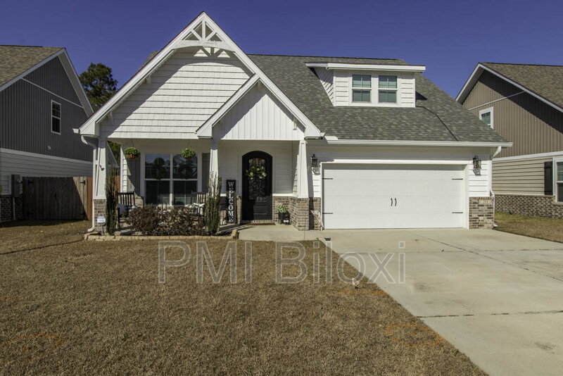 Ocean Springs House: 211 Madison Pl.