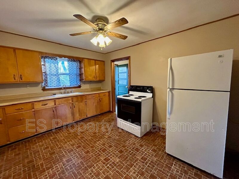 Beautiful 2 bedroom 1/2 duplex in Avon, IN! - Photo 7