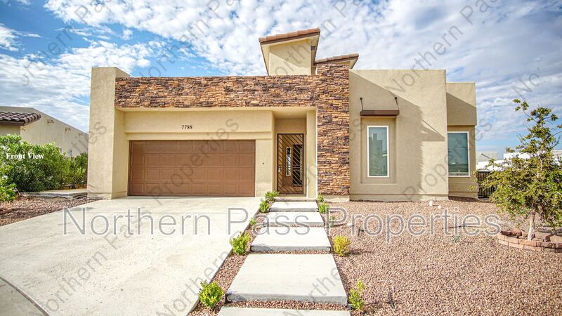 El Paso House: 7788 Enchanted Falcon