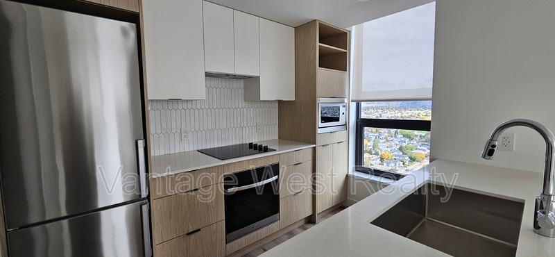 Kelowna Condo: 2505-1488 Bertram St