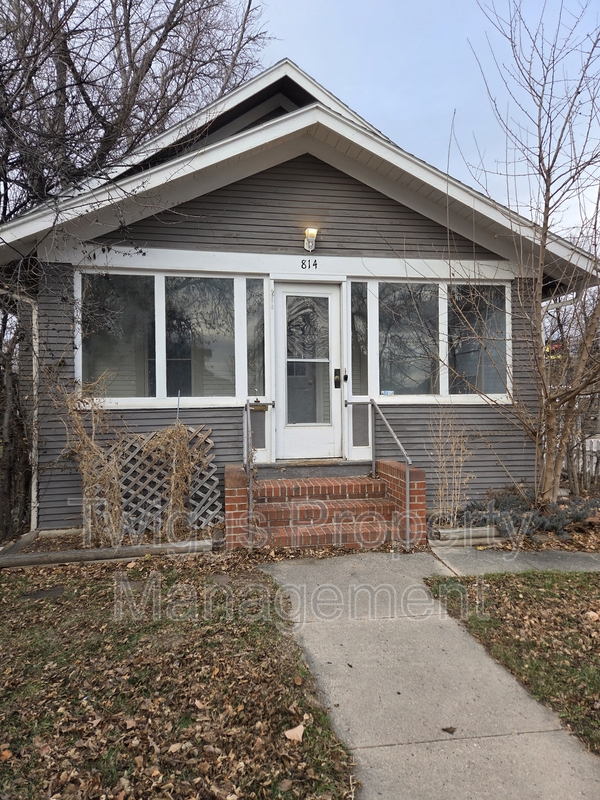 Rapid City House: 814 Saint Cloud Street