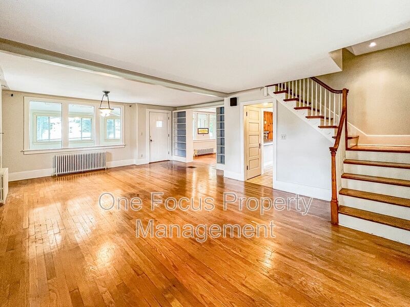 Danville House: 25 N Glenbrook Ave.