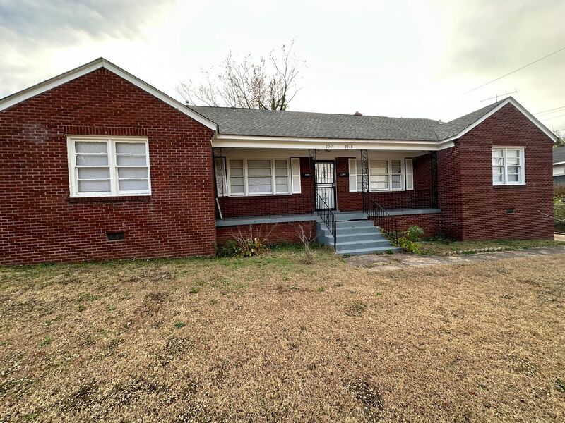 Memphis House: 2045 Lamar Ave