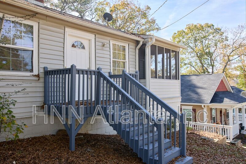 Marietta Condo: 150 Hedges St.